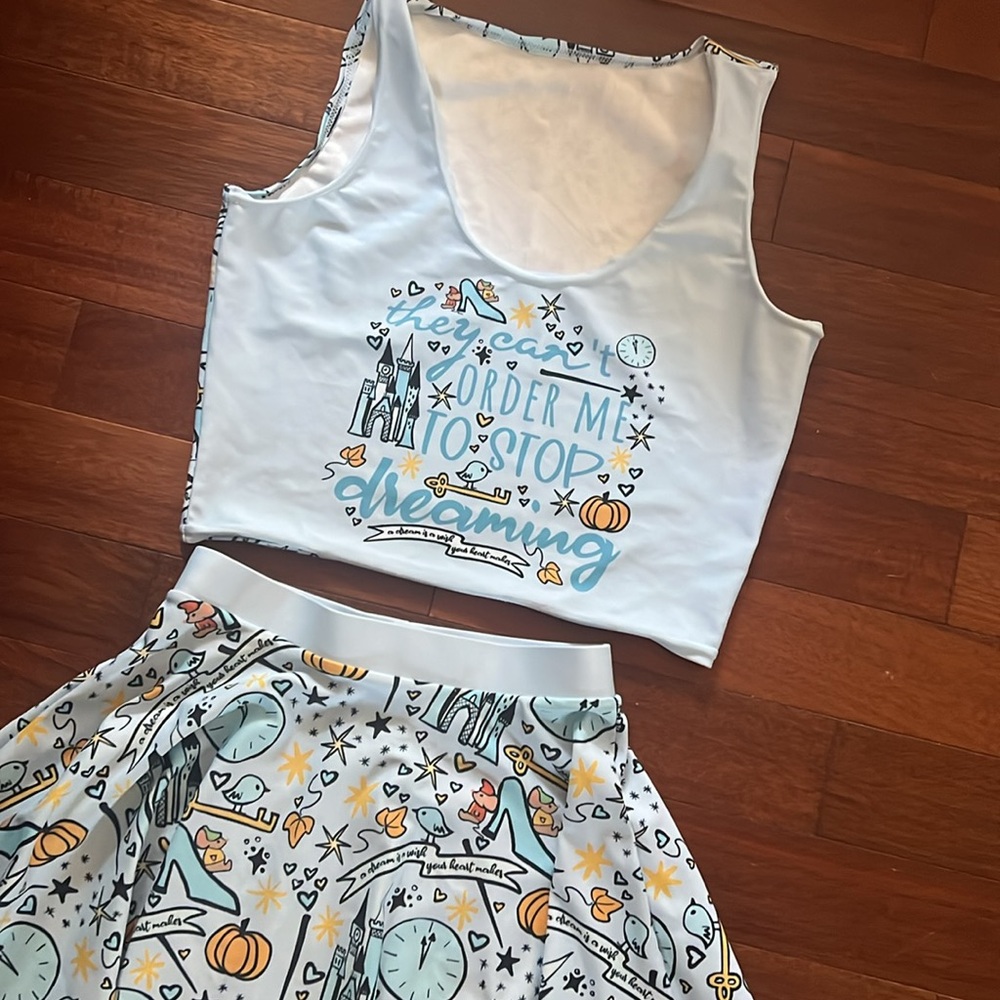 Two piece set PERFECT for run Disney. - Picture 2 of 3